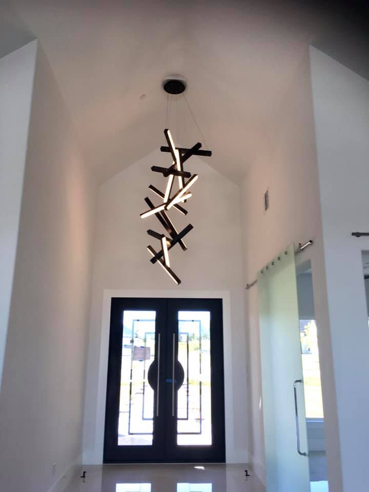 Modern Vertical Geometric Aluminum Chandelier for Staircase/Foyer/High-ceiling