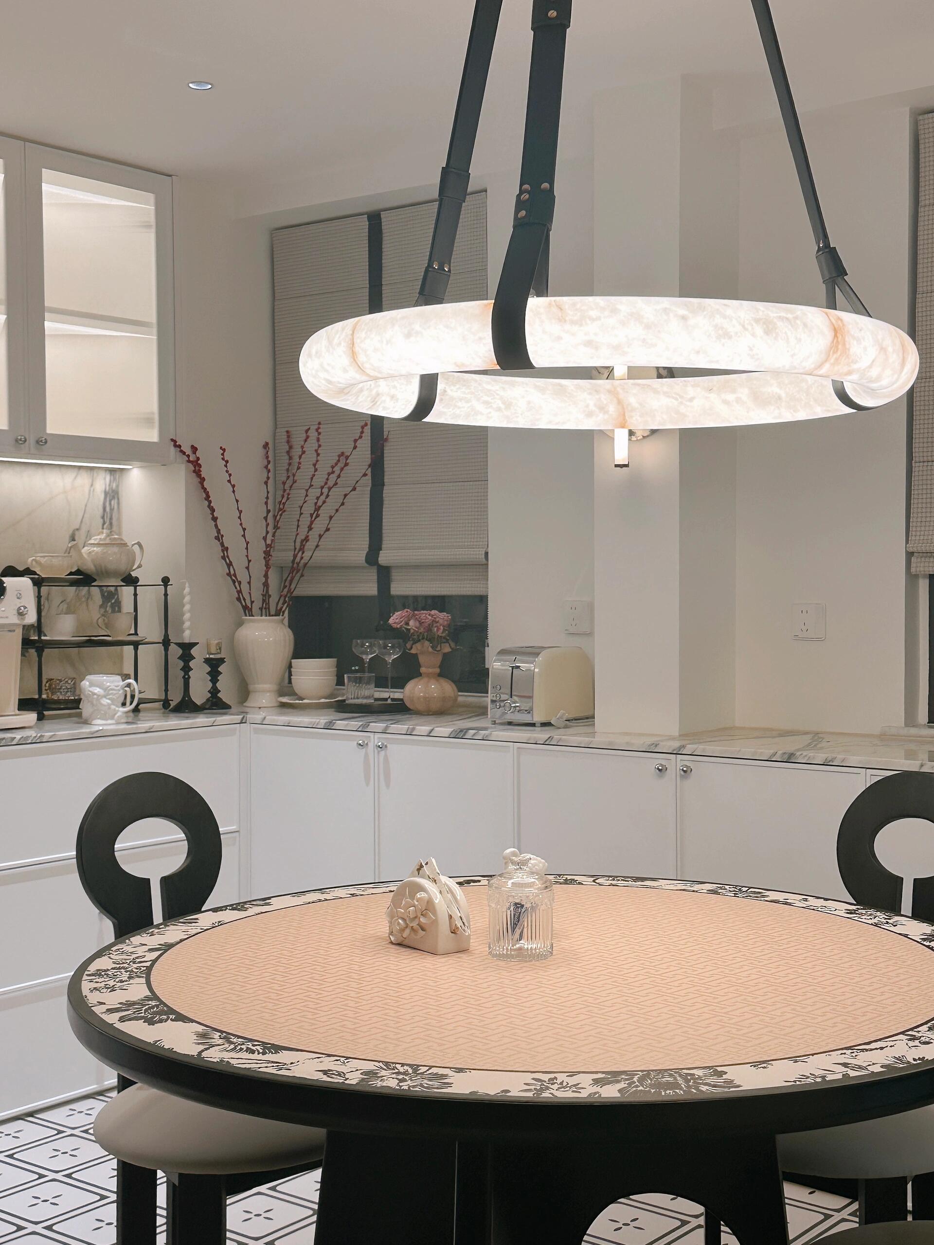Modern Round Alabaster Chandelier for Living Room/Bedroom