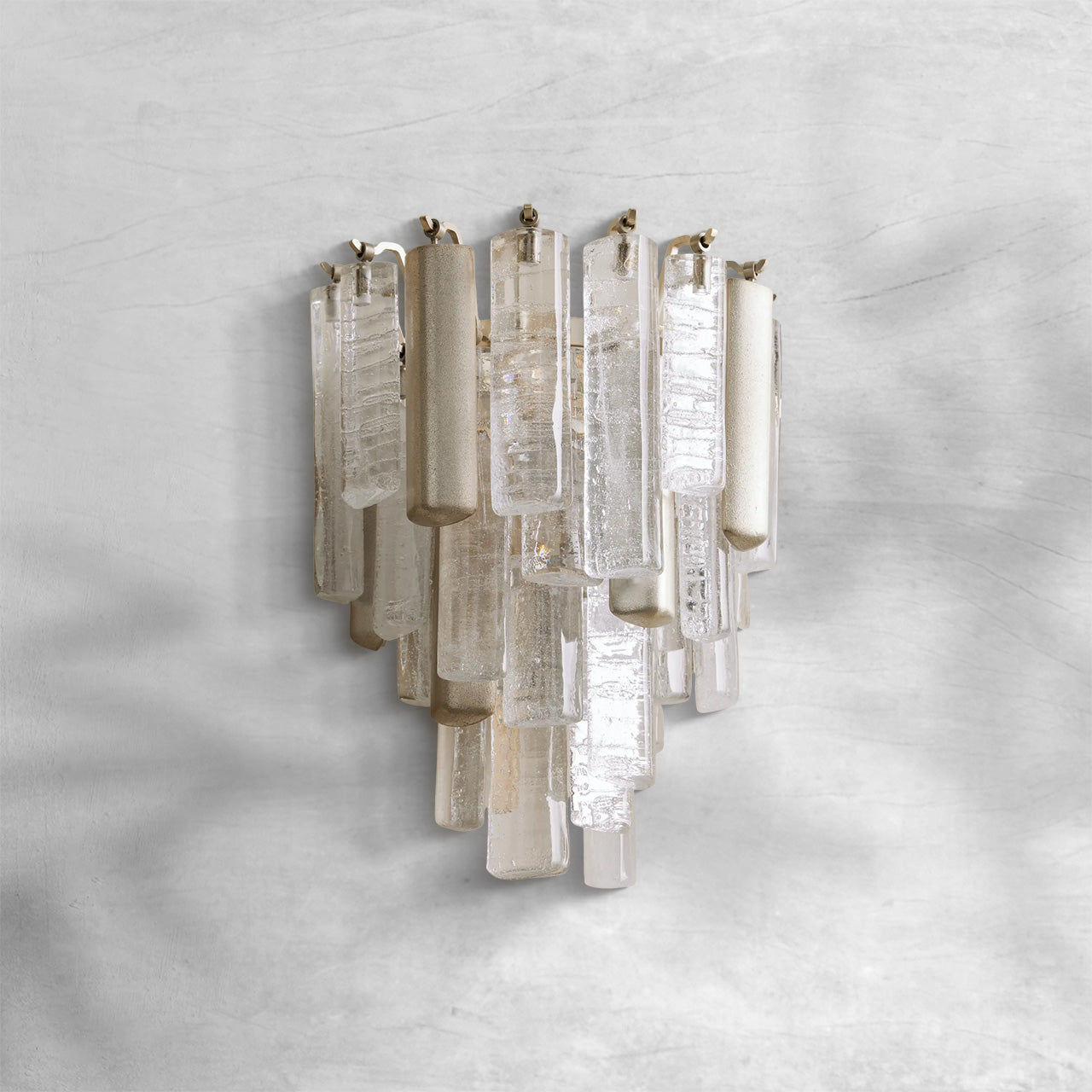 Neve Sconce