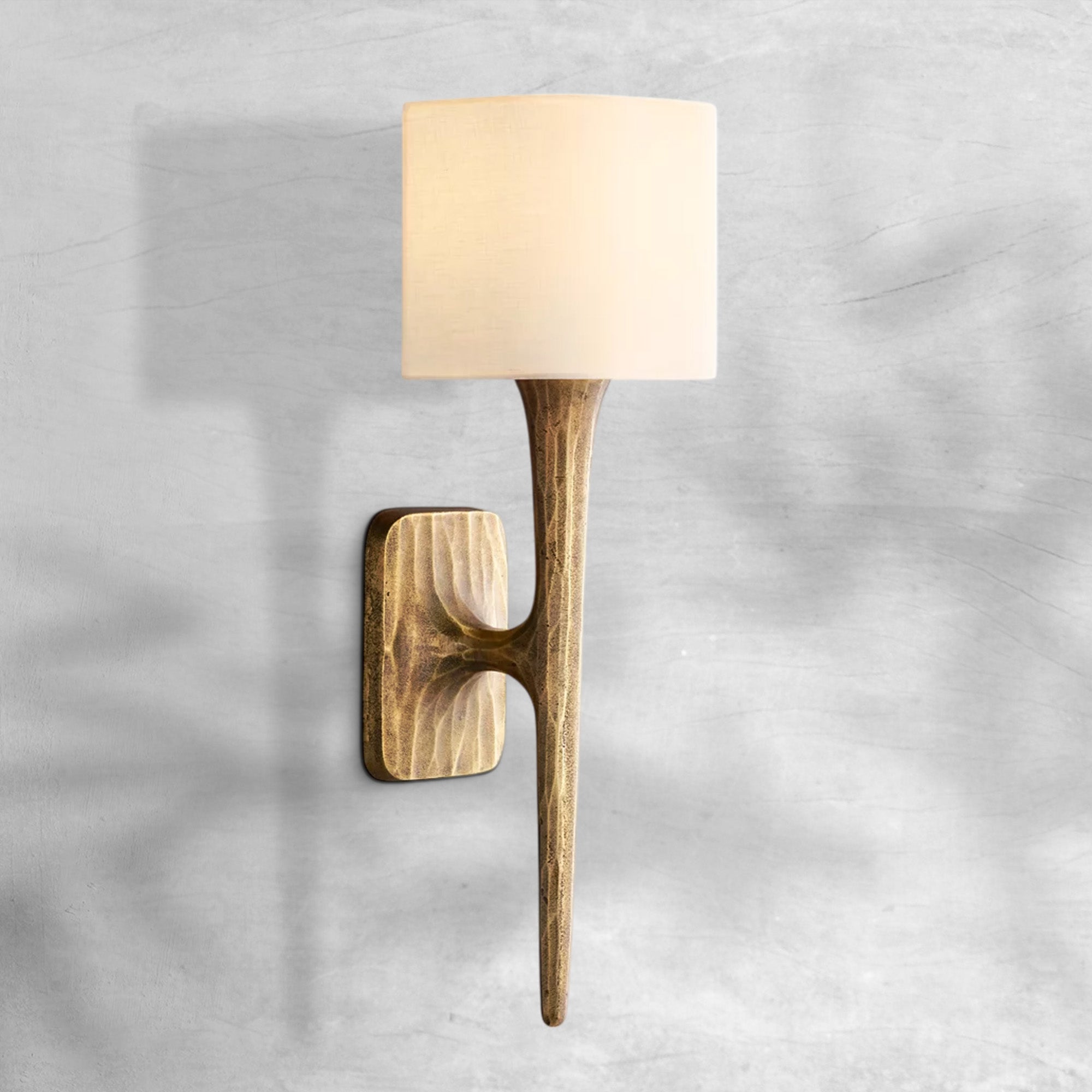 Thaddeas Shaded Wall Sconce