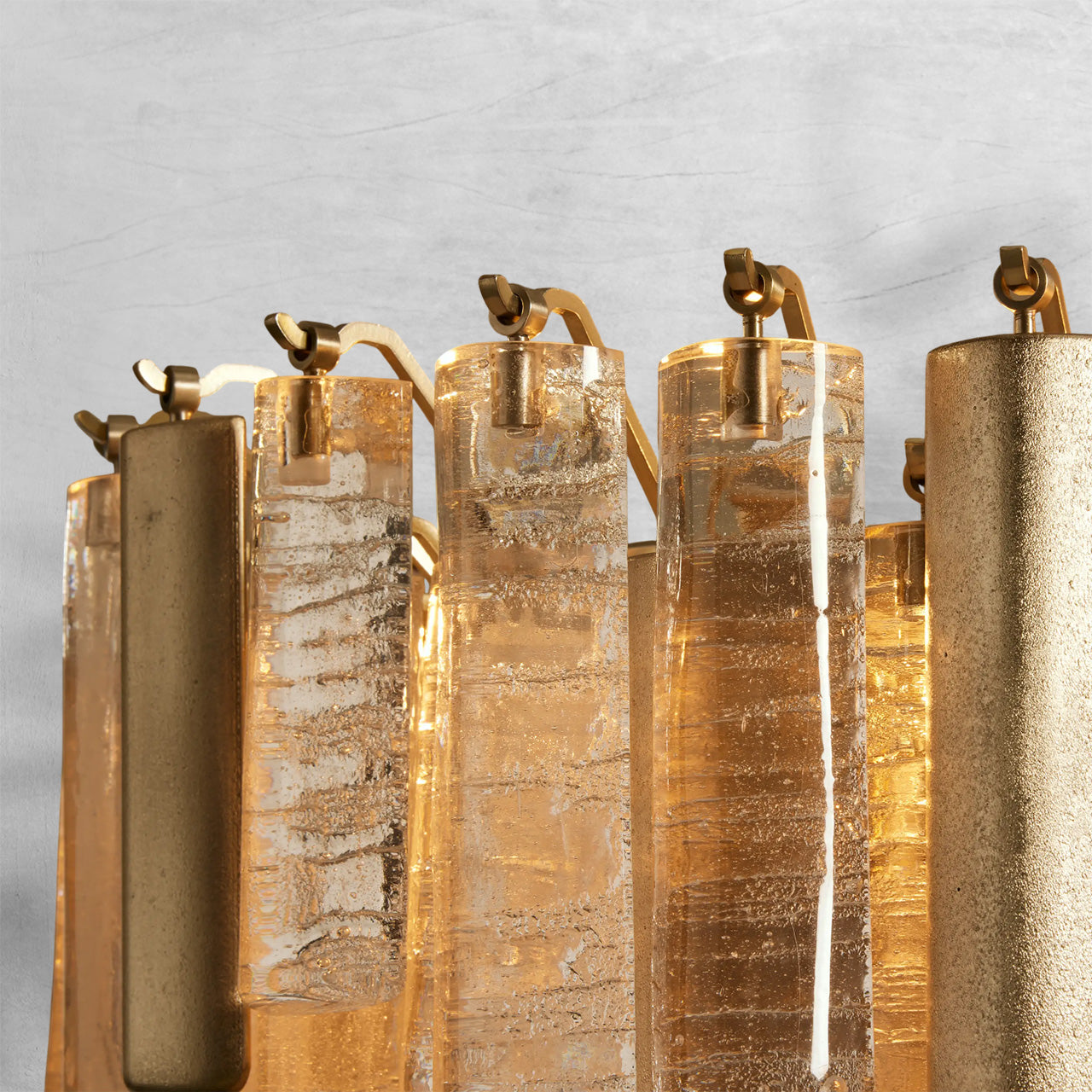 Neve Linear Chandelier