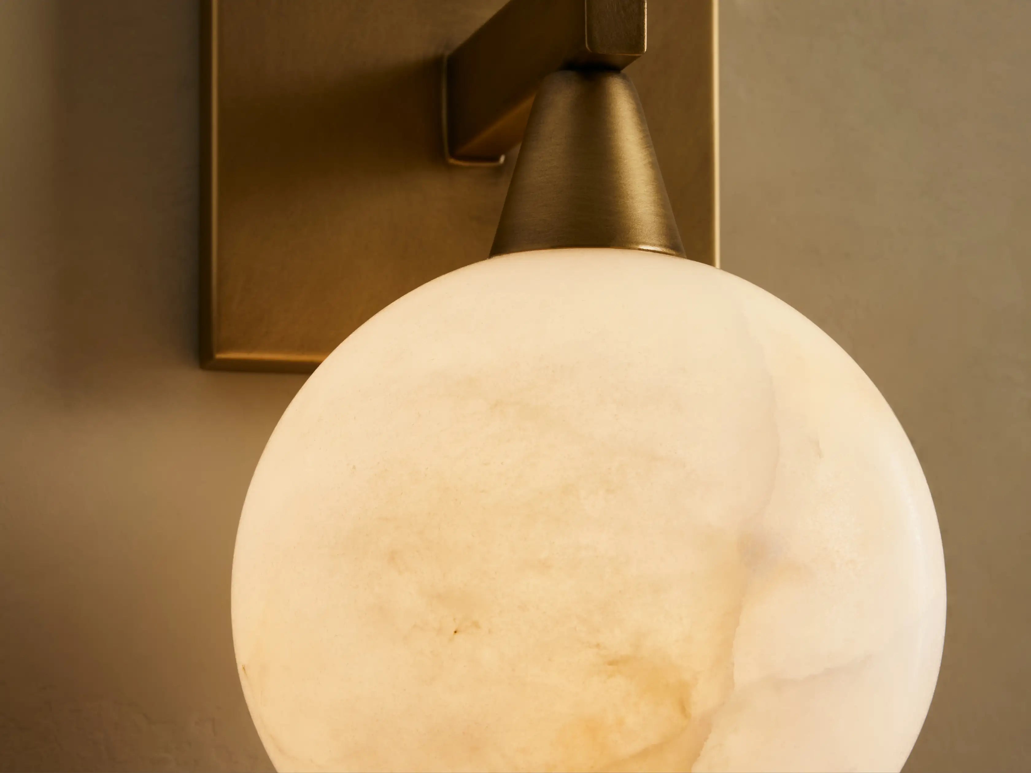 Arica Alabaster Sconce 1 Light