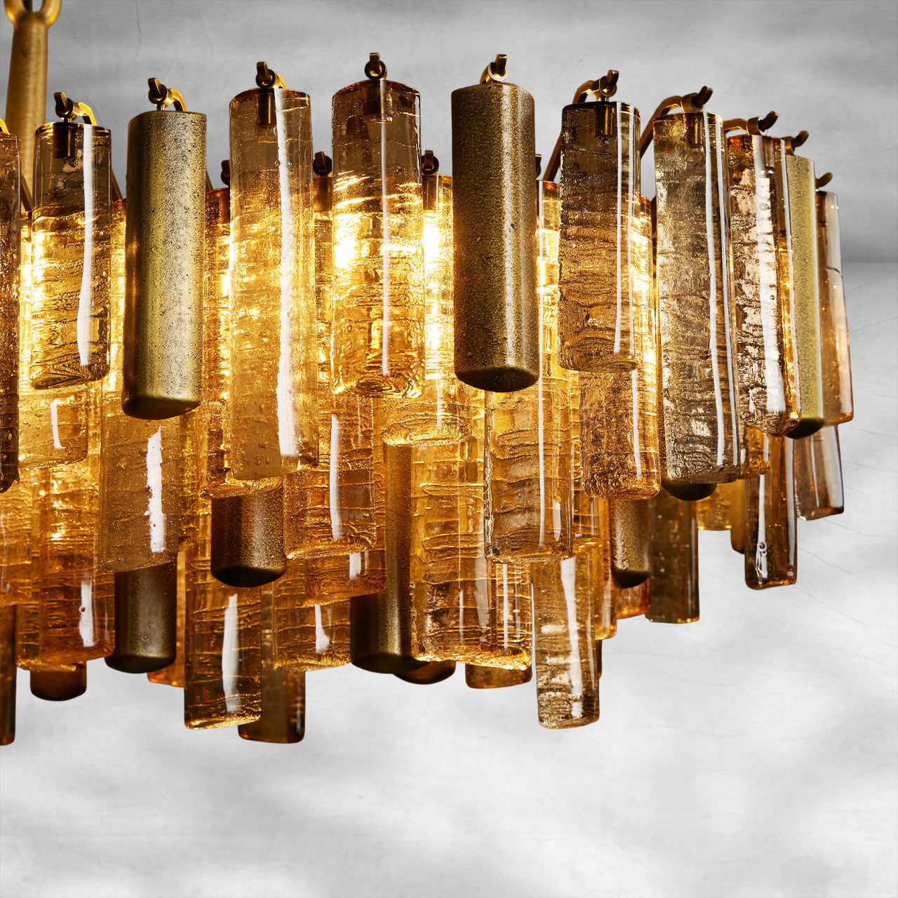 Neve Linear Chandelier