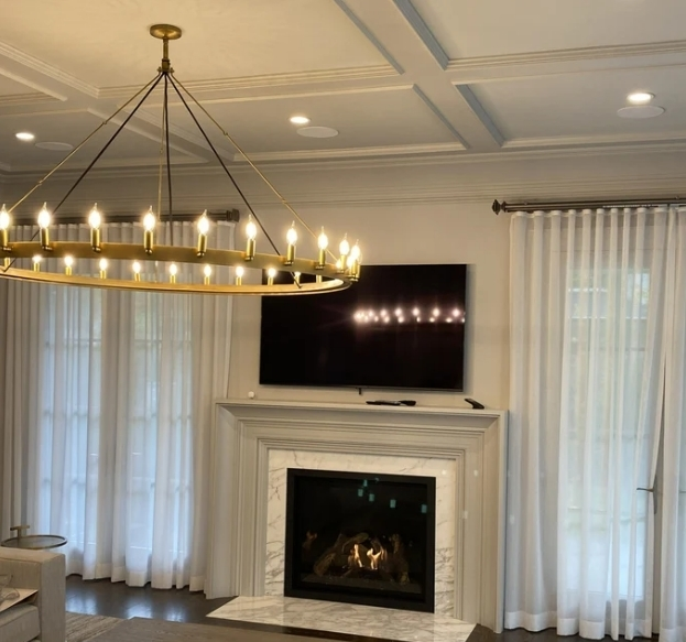 Celestine Vintage Candelabra Round Chandelier