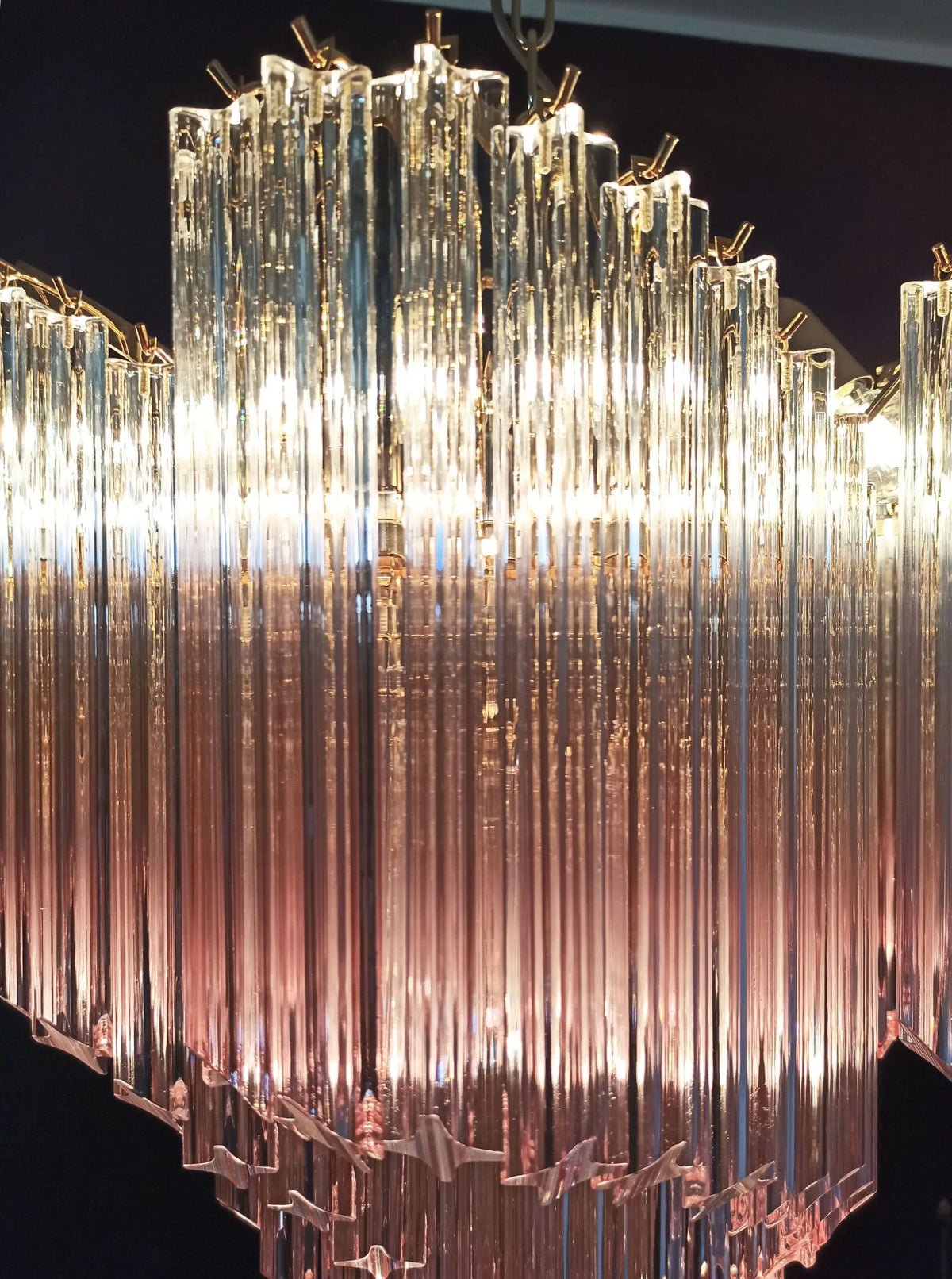 Murano Chandelier – Viennetta -114 prisms – Pink
