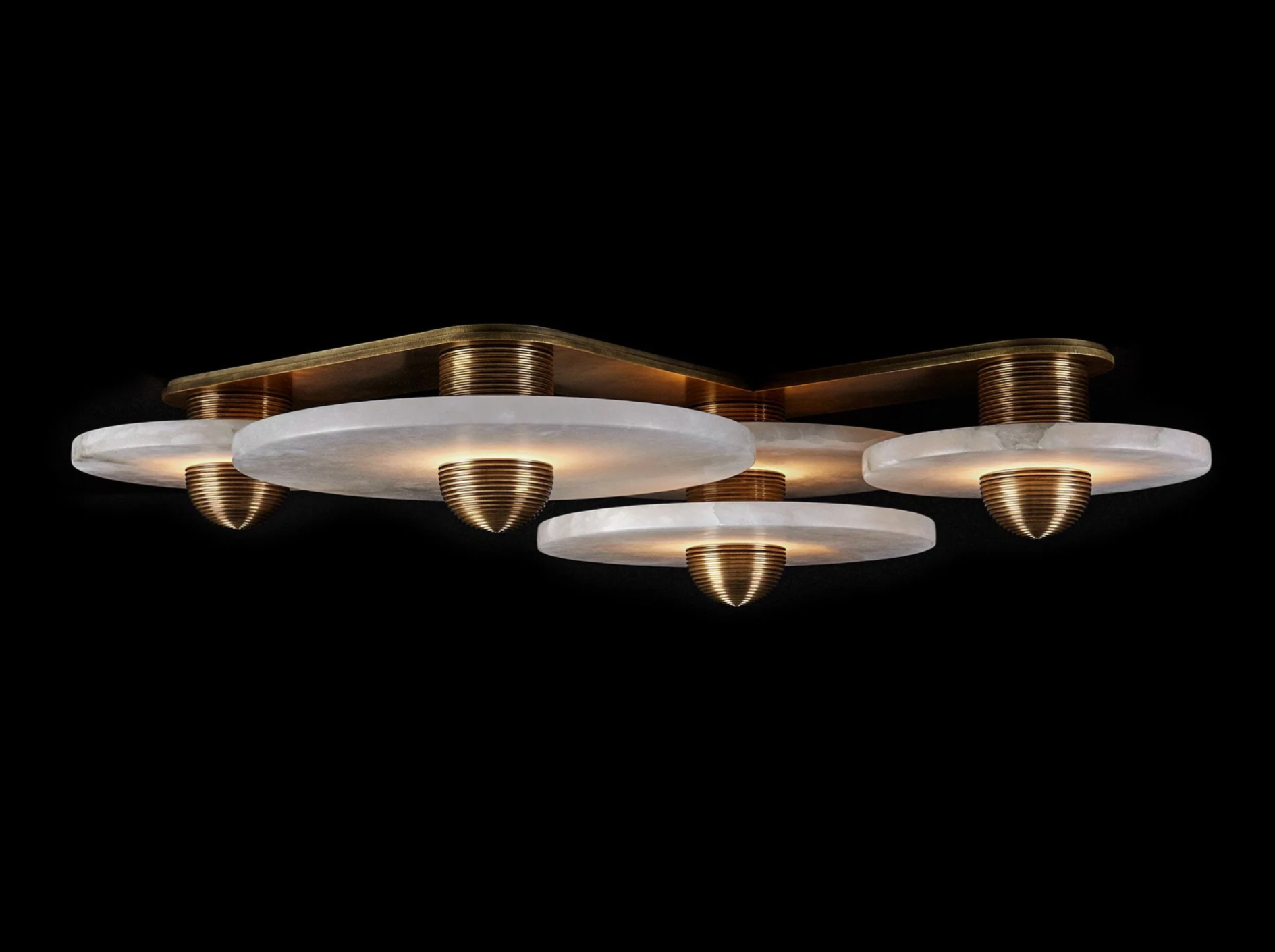 PATUS MEDIAN 4 SURFACE H8" x W37" x L24"