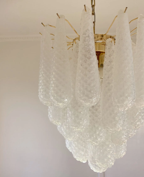 Murano Chandelier – Drop – 41 glasses – Opalino