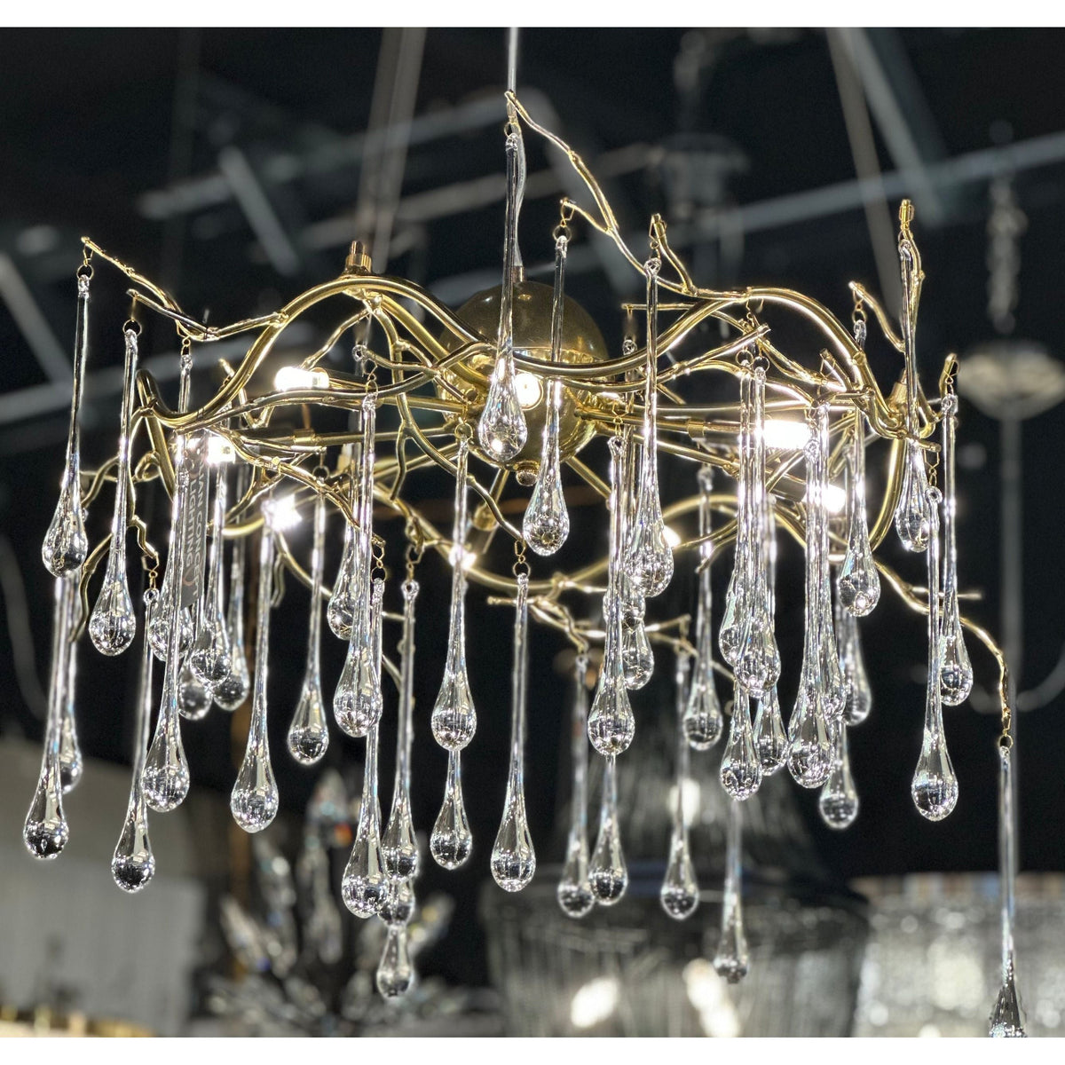Dawn Teardrop Branch Brass Round Chandelier