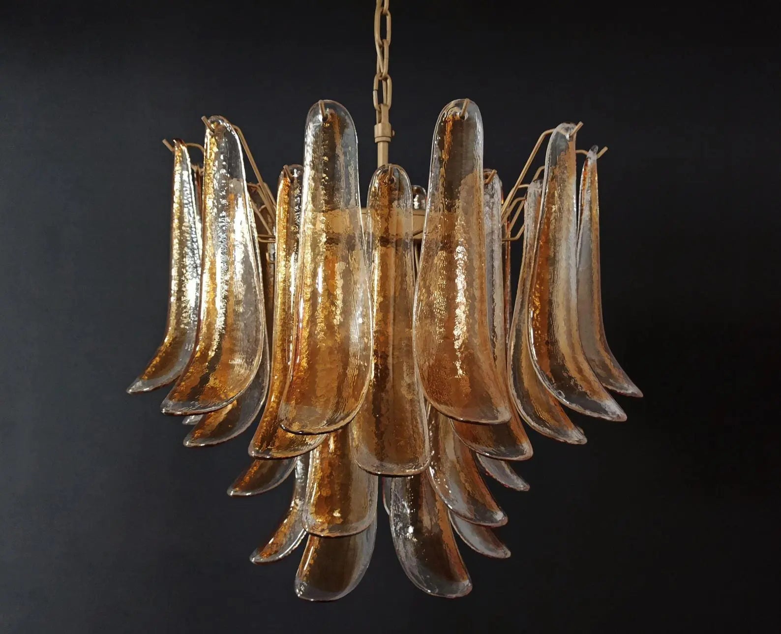 Murano Chandelier – 36 petals – Amber