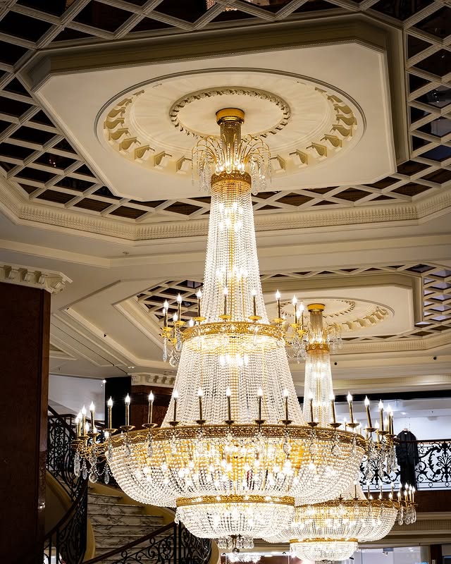 Luxury Empire Candle Lights Crystal Chandelier for High-ceiling