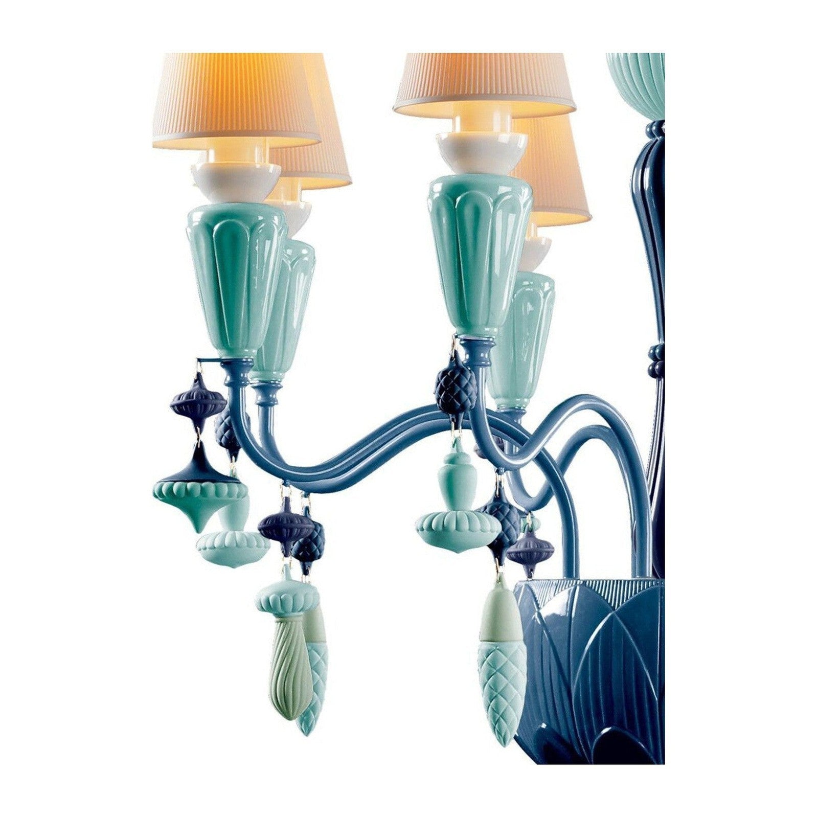 Vintage Nexora 8 Light Chandelier