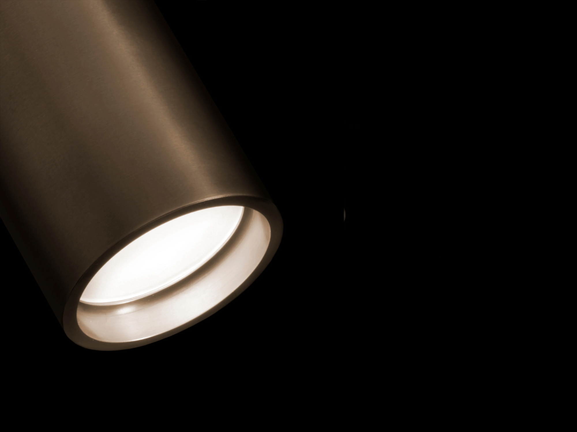 PATUS CYLINDER 1 DOWNLIGHT / SQUARE H9.75" x W6.5” x L6.5"