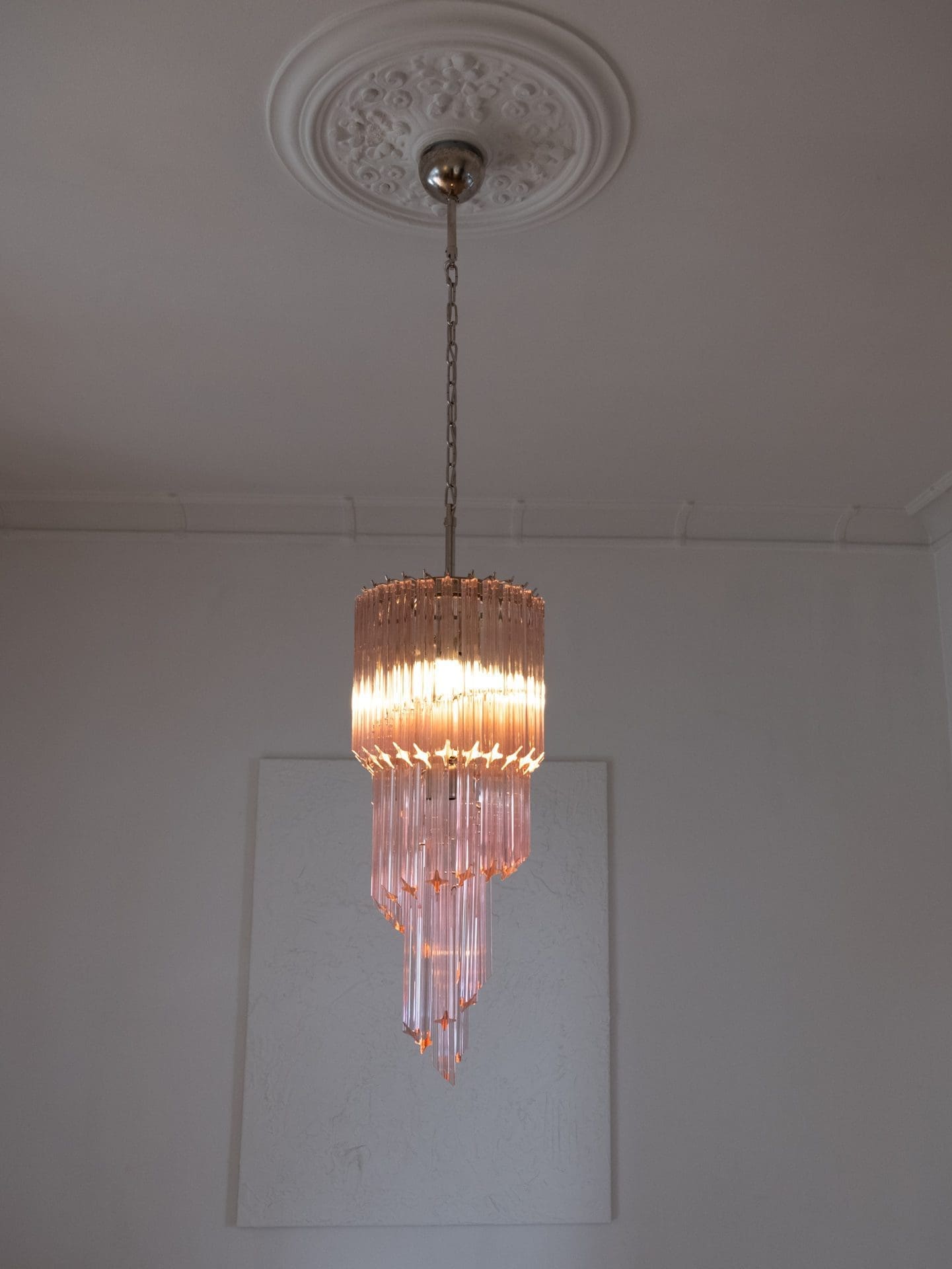 Murano Chandelier – Spiral – 54 prisms – Pink