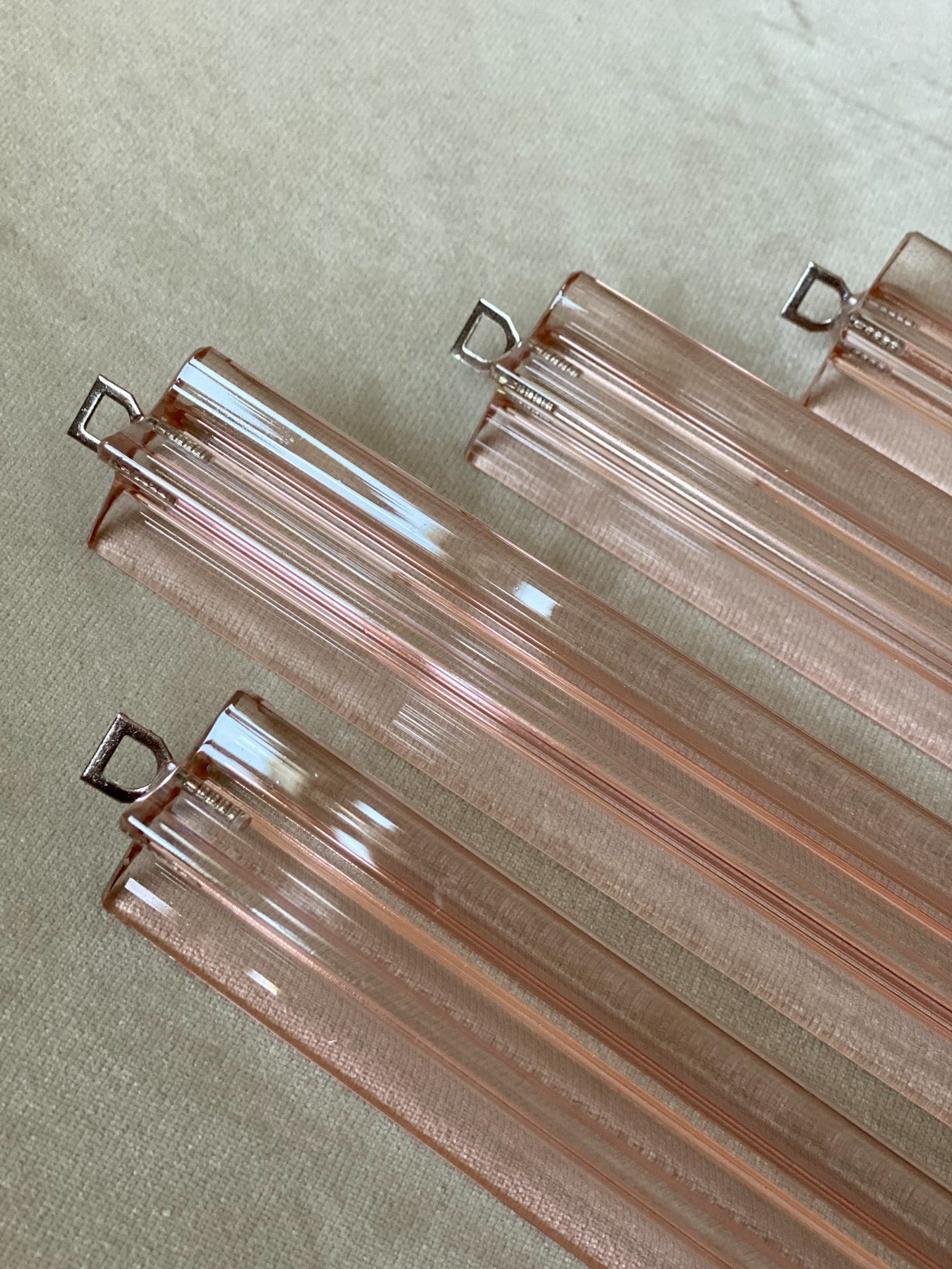 Murano Chandelier – Spiral – 54 prisms – Pink