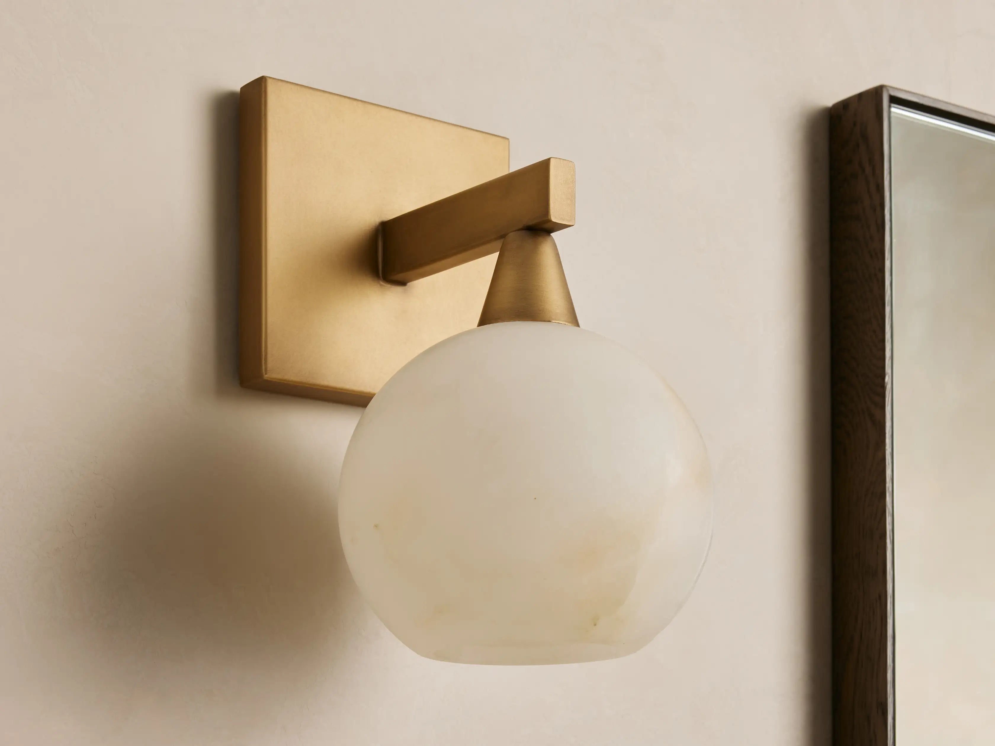 Arica Alabaster Sconce 1 Light