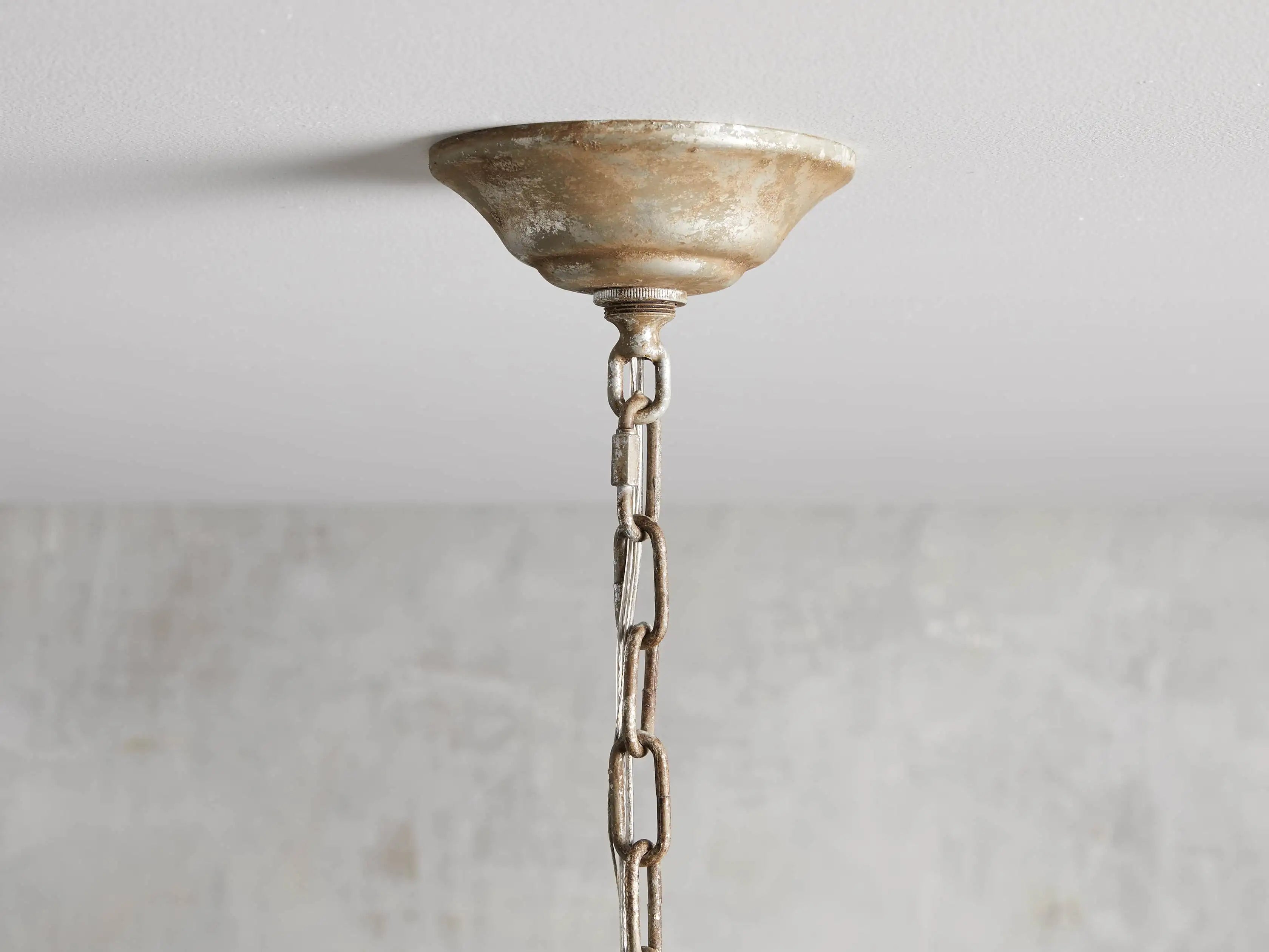 Gothic Viticcio Round Chandelier - Silver