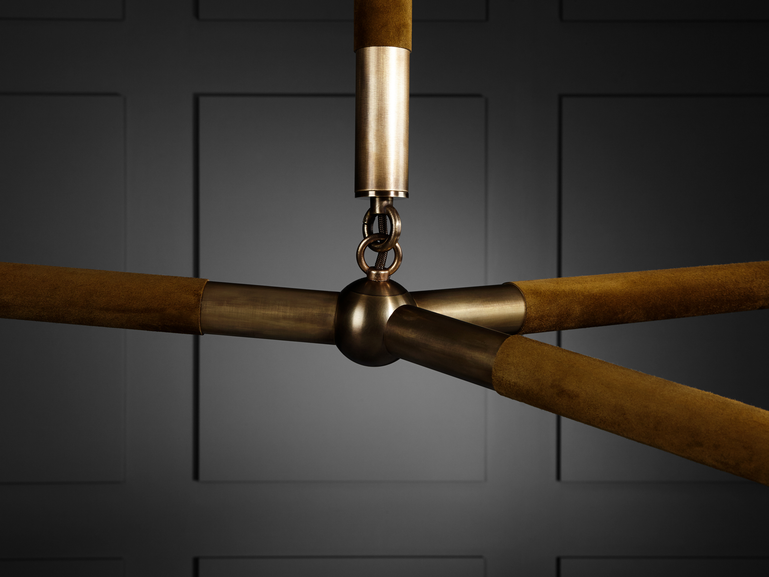 PATUS ARROW PENDANT / SMALL W24.25” x L42”