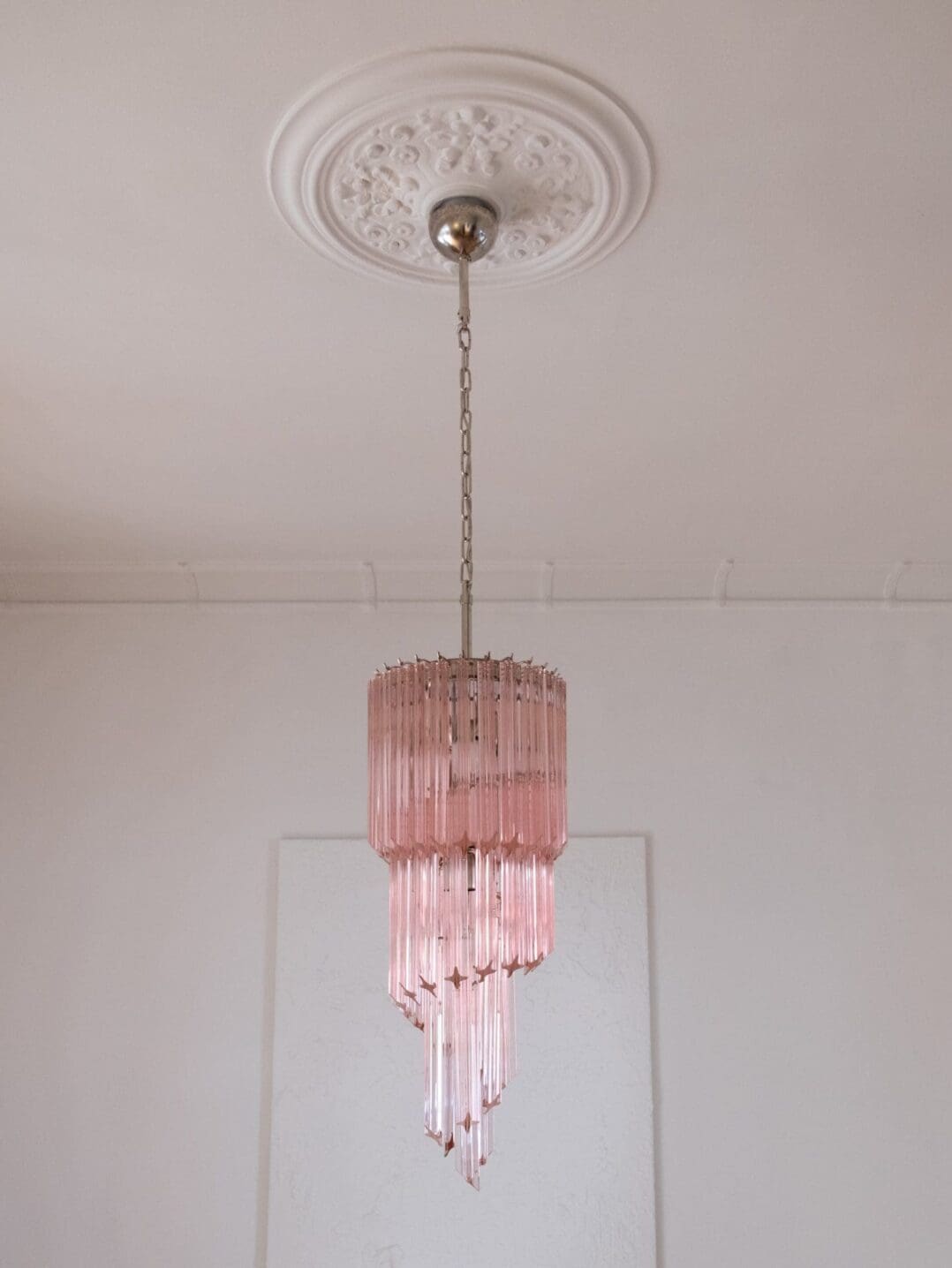 Murano Chandelier – Spiral – 54 prisms – Pink