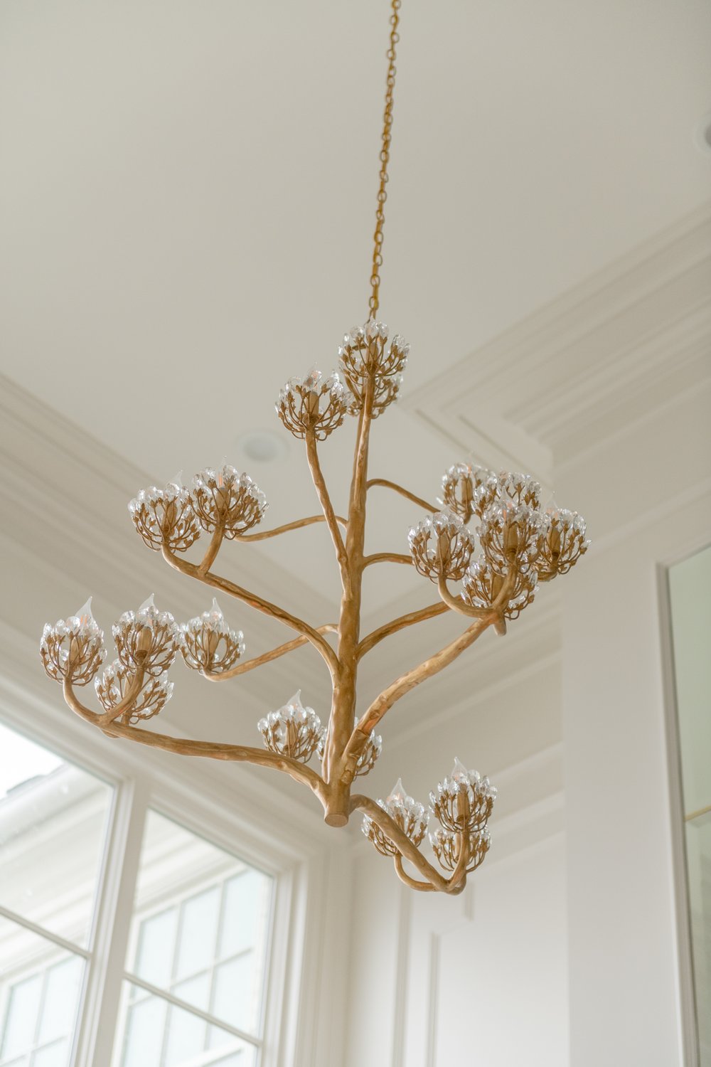 Luxury Branch Flower Chandelier in Gold for Living Room Staircase and Bedroom Lighting