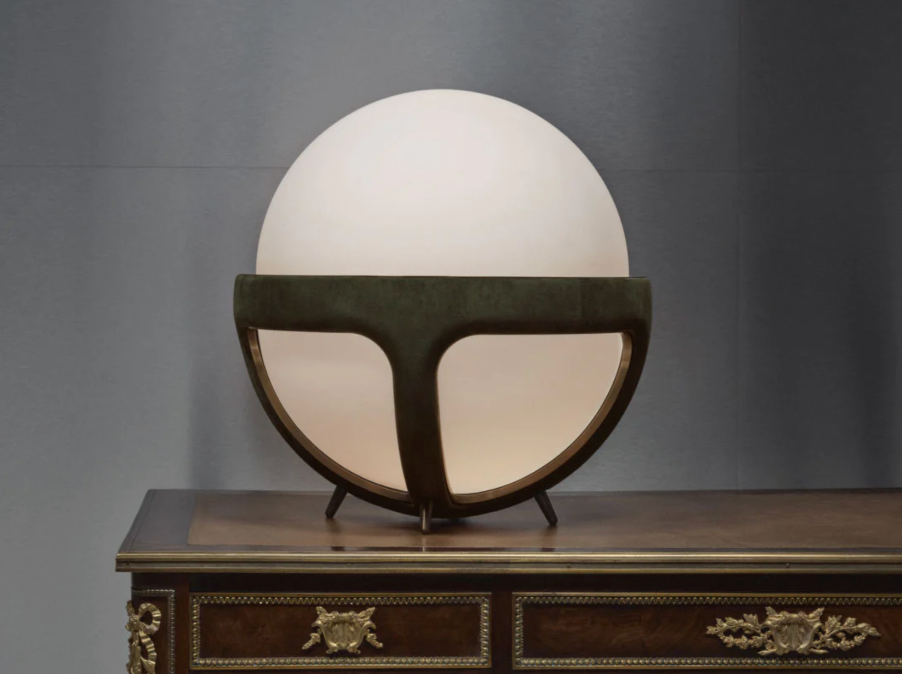 PATUS REPRISE TABLE LAMP