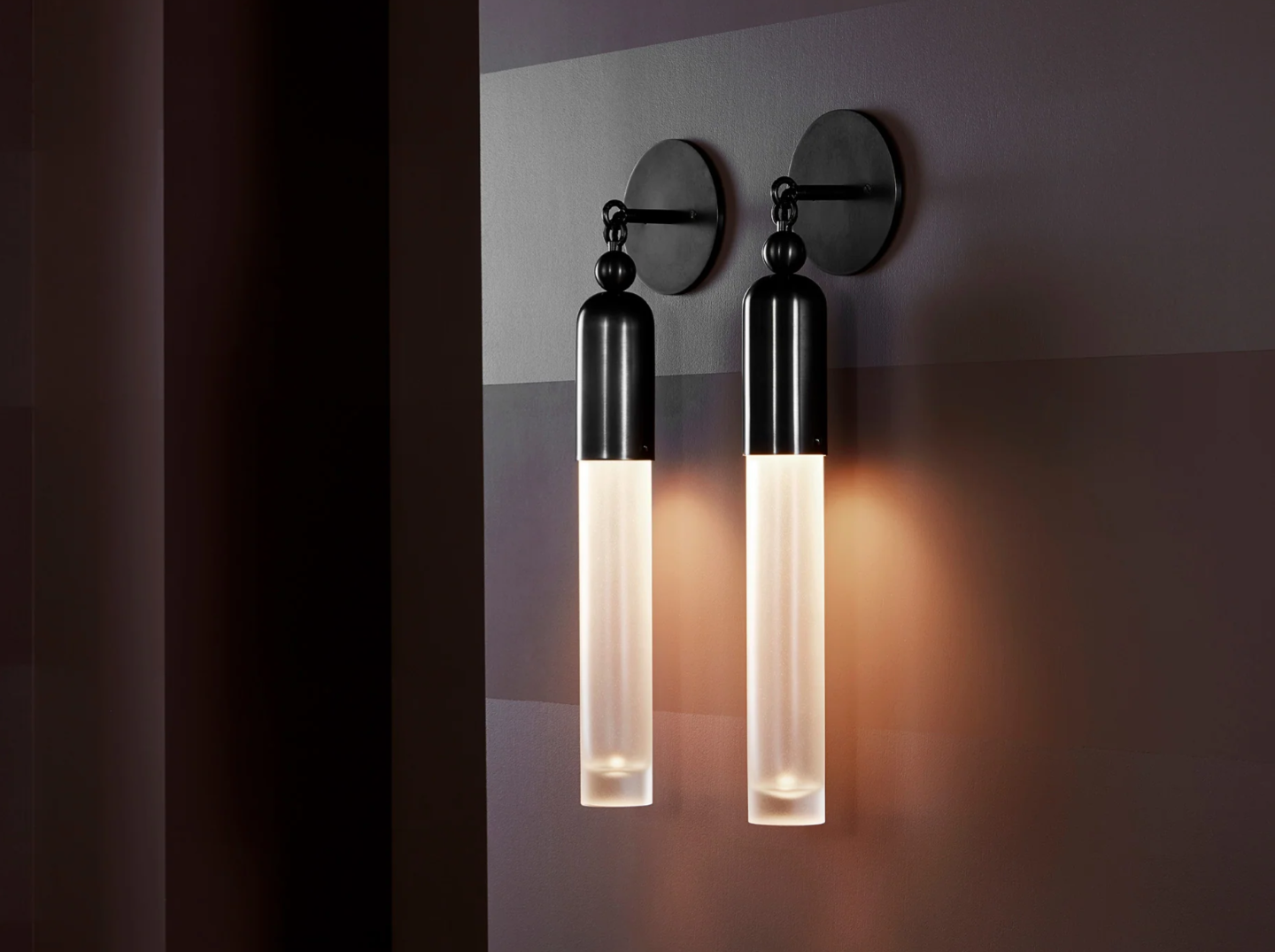 PATUS TASSEL 1 SCONCE H23.5” x W2.5” x D4”