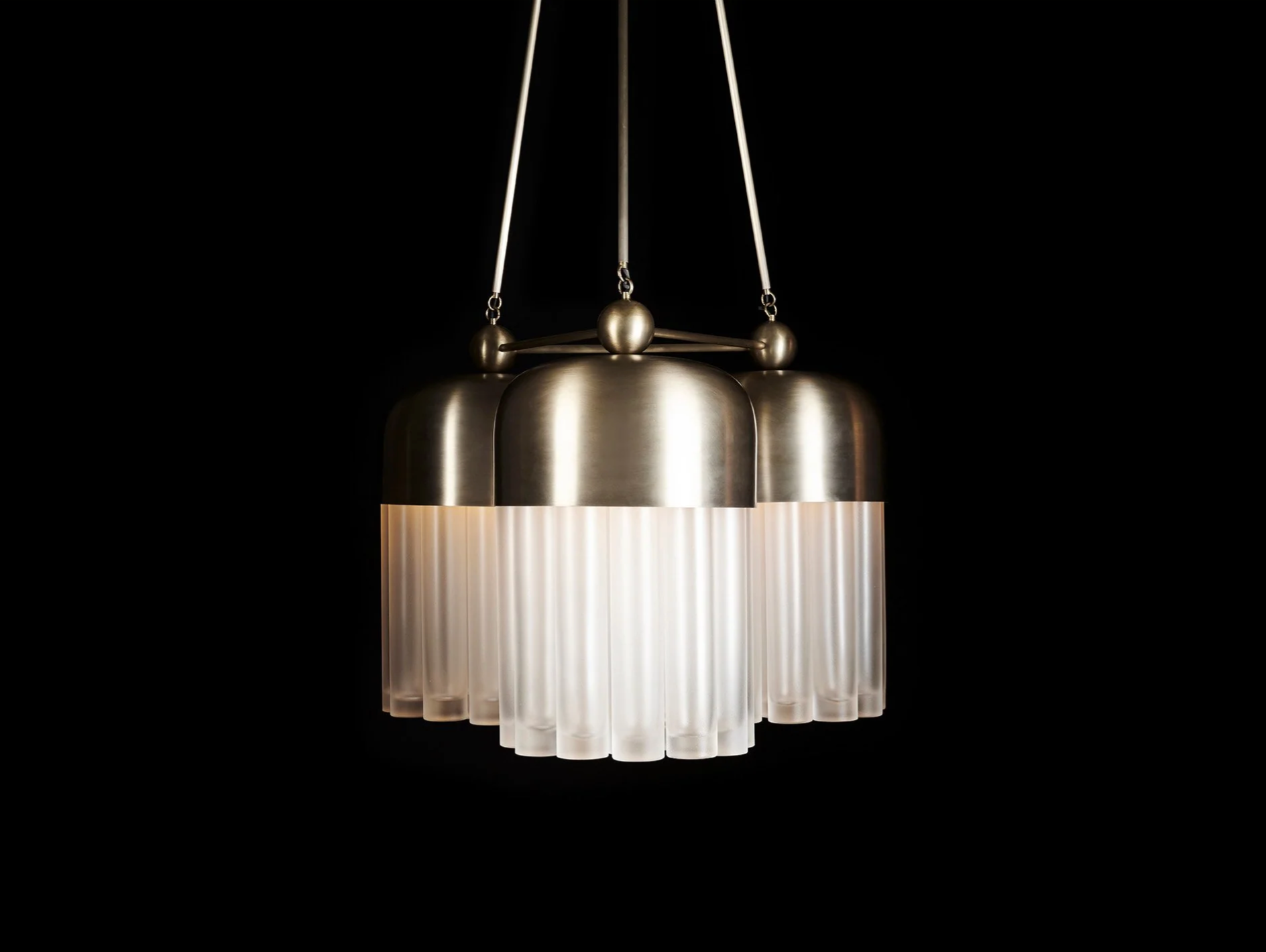 PATUS TASSEL 57 CHANDELIER Ø32.5"