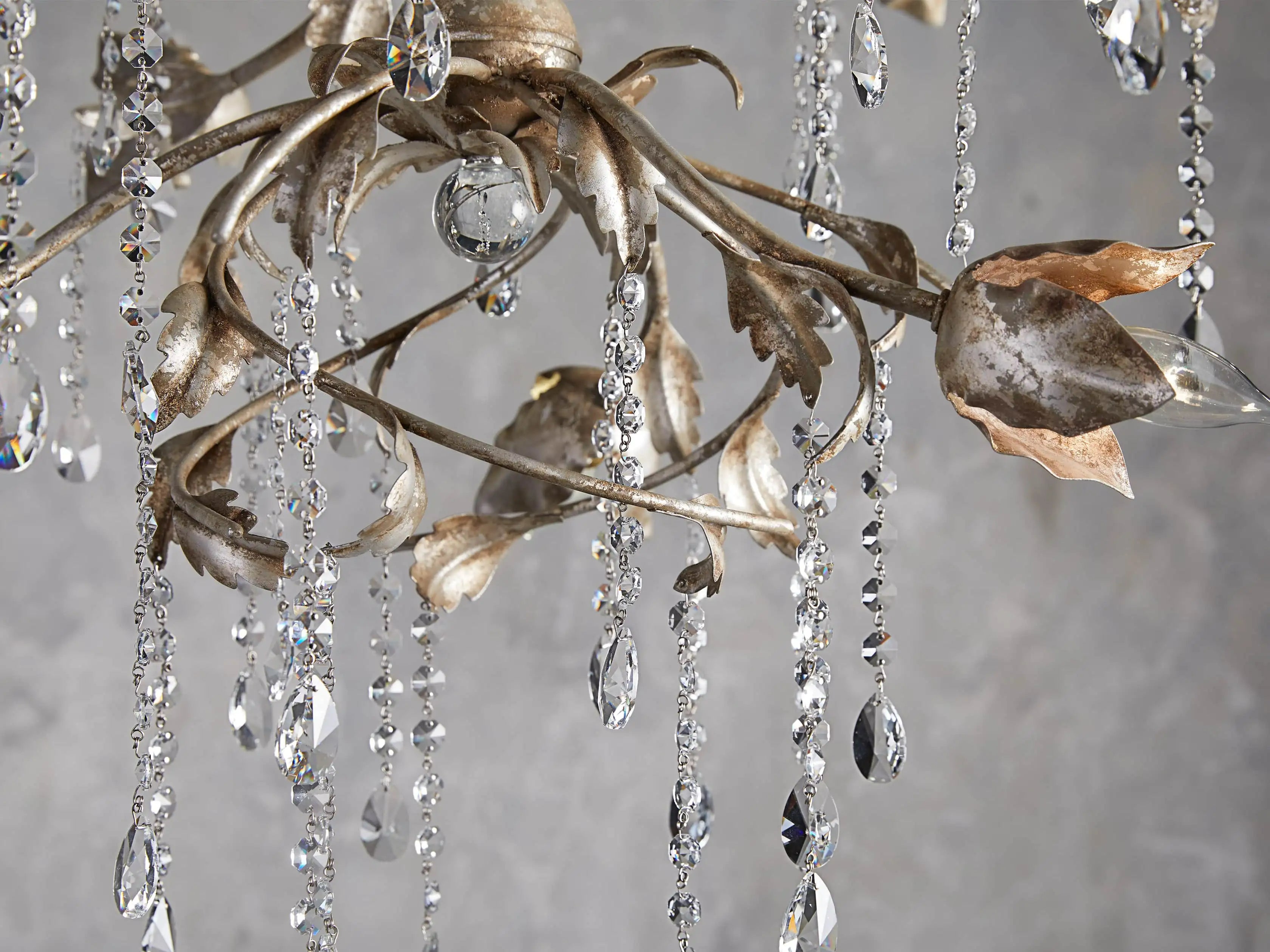 Gothic Viticcio Round Chandelier - Silver