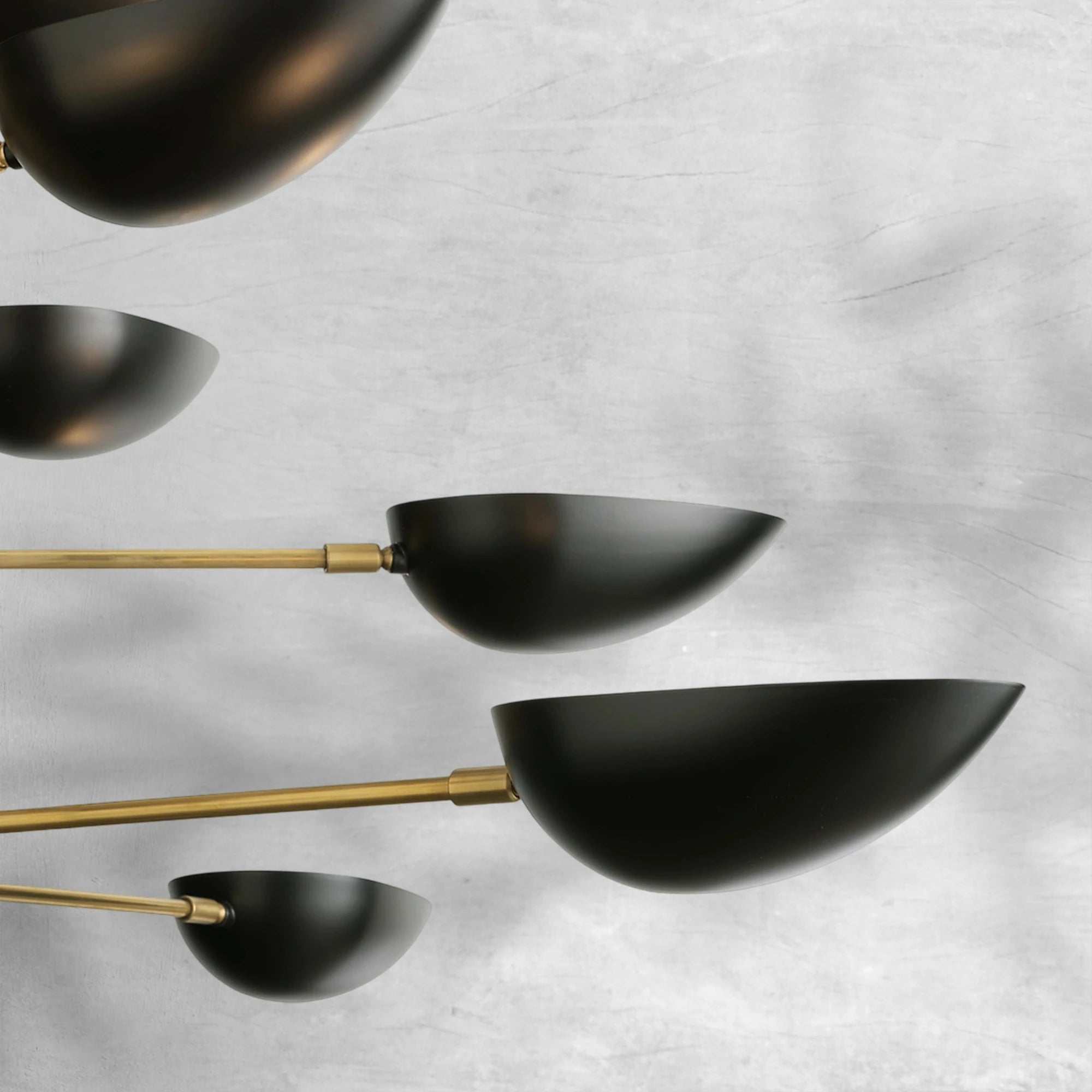 GRAPHIKE CHANDELIER 70"