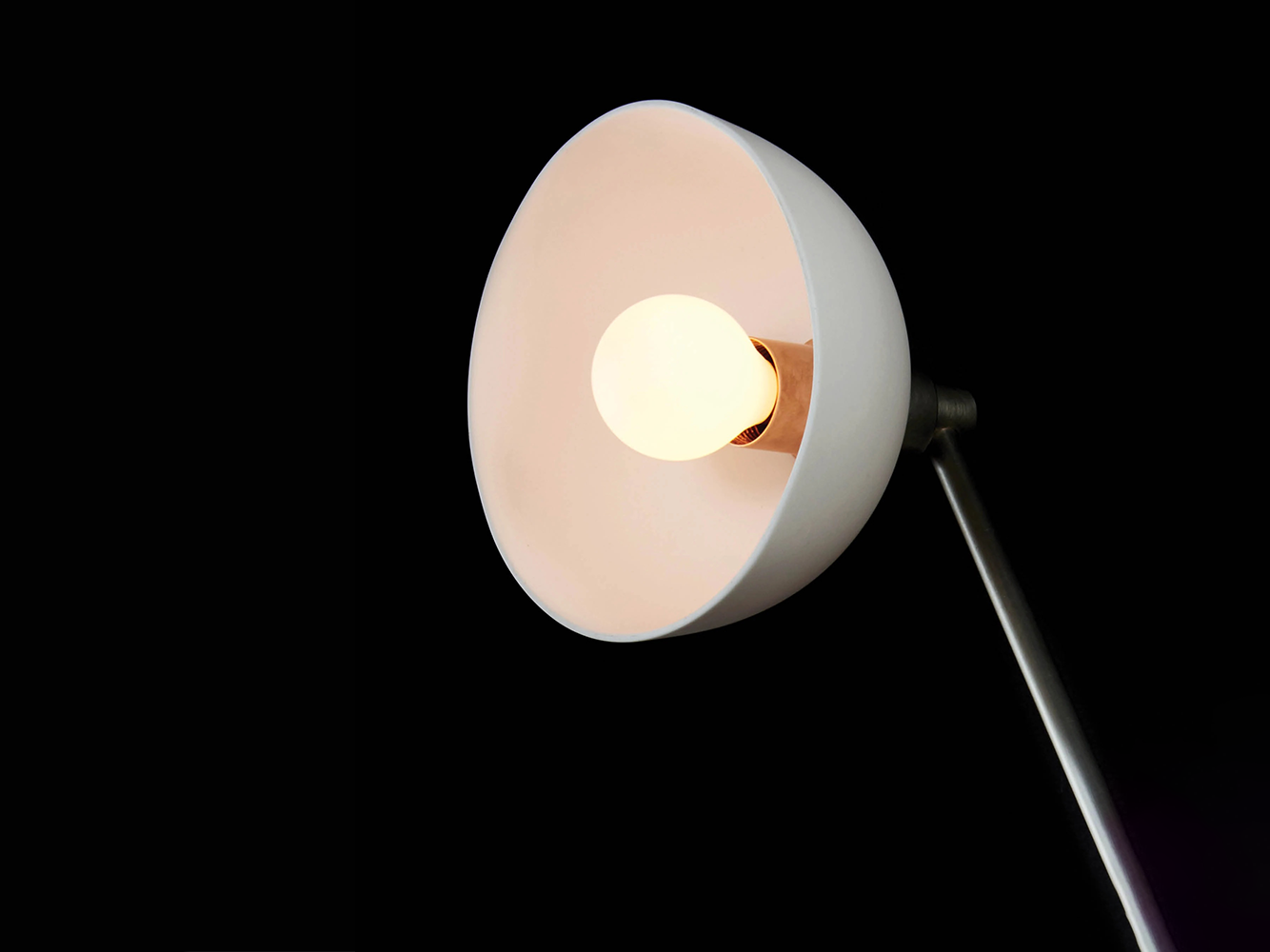 PATUS TRAPEZE 4 SURFACE L36.5" x D6.25" x W24.5"