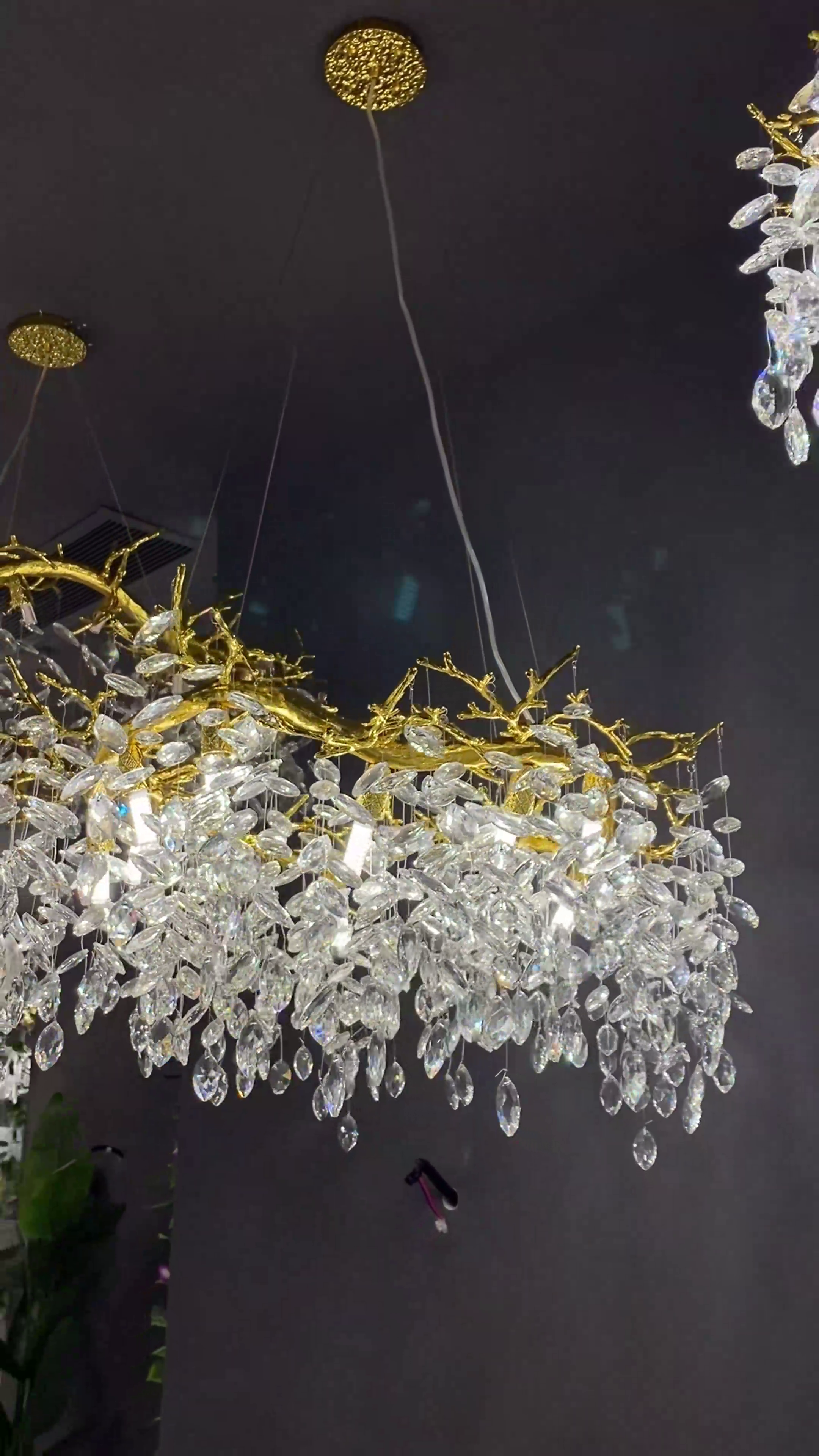 Luxury Ring Branch Crystal Leaves Chandelier for Living Room Bedroom and Bathroom